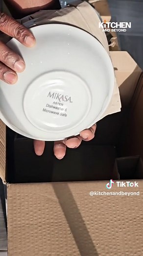 Mikasa Aspen 12 Piece Dinner Set | Contemporary Elegance