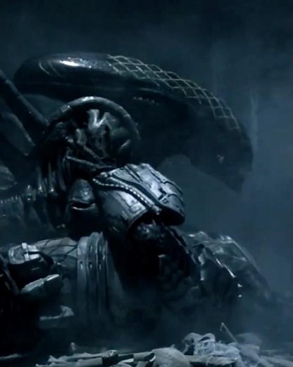 👽 "WHEN THE HUNTER BECOMES THE PREY! (Alien's BRUTAL Backstab in AVP Scene Breakdown)" 💀