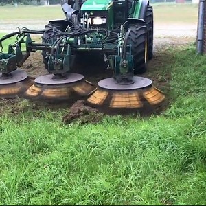 461K views · 2.4K reactions | Speed up weeding with this.  https://chdr.tv/szx | Cheddar Gadgets | Facebook