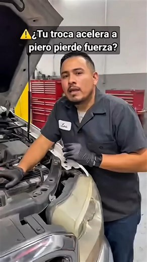 Mecánico arreglando un motor 🔧🚗#shorts #mechanic #usa🇺🇸 #canada🇨🇦 #españa🇪🇸