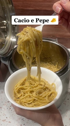Easy Cacio e Pepe Pasta Recipe with Instant Pot | Family Dinner Idea
