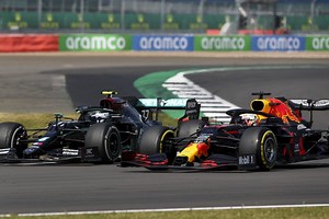 Red Bull in het vizier bij FIA: 'Vleugel zakt 3 centimeter op het rechte stuk'