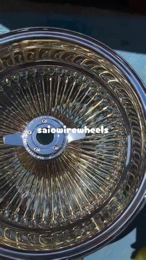 17×9 reverse deep dish center gold wire wheels. #wirewheels #centergoldwirewheels #17x9