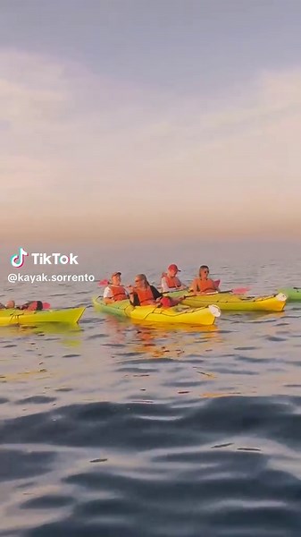 Kayak Sorrento - book with US #sorrentoitaly🇮🇹 #reginagiovanna #kayakinginsorrento #amalficoast #summer2025🌴☀️ #sorrentocoast #kayaking🌊 #kayaksorrento