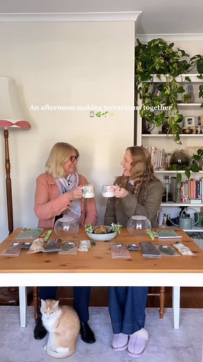 A DIY terrarium kit and a cup of tea really does make the best gift 🌿☕️ #terrarium #diyterrarium #terrariumsaustralia #terrariumkit #terrariuminspiration #diyterrariumkit #terrariumgiftset #christmasgiftideas #plantgiftideas | Flower and Twig Nursery