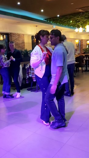 kizomba basic steps with variations. easy step to follow #kizimba #kizombadance #sbk #sbkfrance #dance #couplegoal