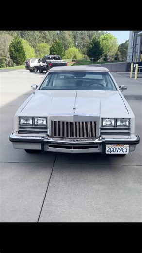 1984 Oldsmobile Toronado Features and Luxury Overview