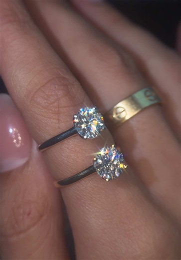 14K Yellow Gold vs 14K White Gold: 1.50 CT Lab-Grown Diamond Comparison