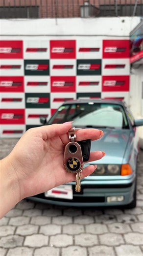 🔥BMW E36 328i 1997 manual 193 HP | 166.000 km | Único dueño Cuero, sunroof, aros M3 R17, todo al día. 💰 $36.800 📍 La Y #bmw #328i #autosclasicos