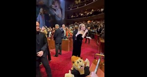 ¿Cuándo viene Adele a México? La cantante recibe Dr. Simi en pleno concierto (VIDEO)