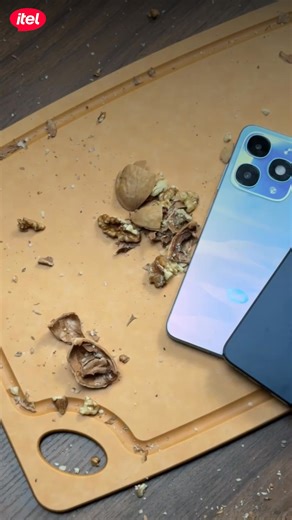 Smarter access for smoother multitasking 🤓 The Dynamic Bar on A90 makes unlocking, calls, and multitasking feel effortless 🔓 Everything you need, right where you need it with no extra taps 🫆 Get yours today! Shopee: https://tinyurl.com/itelA90-Shopee Lazada: https://tinyurl.com/itelA90-Lazada Tiktok: https://tinyurl.com/itelA90-Tiktok #itelPH #itelA90 #TrulyDurableAndColorful #A90DurableChampion #EnjoyBetterLife | itel