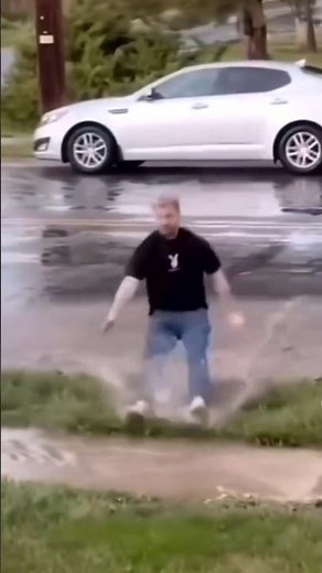 Slip 🤣🤣🤣 #shorts #shortvideo #short #funnyfails #funnyvideos #funny #shortsfeed