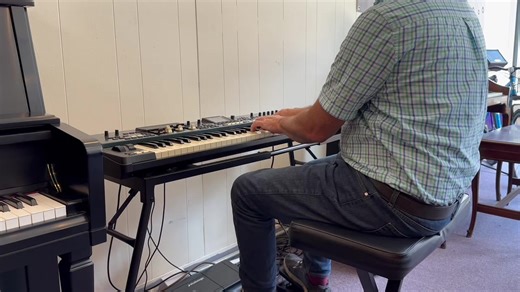 Hammond SKPro73, pedals, and Leslie 3300P. Take a listen! We ship everywhere! | BlackHAMMOND