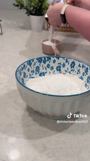 Easy Vanilla Cupcake Recipe for Beginners