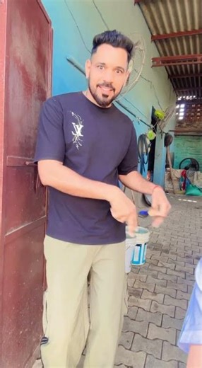 Dog ye khana h to ase dance kro😜😂 #funny #dog #dance #ytshorts #new #shorts #anilyadav13844 #