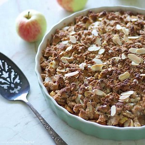 Simple Vegan Gluten-Free Apple Crisp