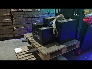 Akuros AGV Forklift in Action 🚛🤖 | Smart Automated Warehouse Solutions