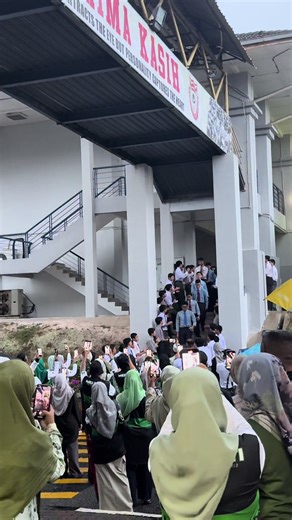 Hari Pertama SPM 2025 di Sekolah Dato Abdul Razak
