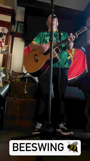 “Beeswing” acoustic cover by Dan McHugh music  #irish #irishmusic #acousticguitar #acoustic | Dan McHugh music | Facebook