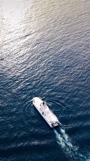 エクシブ公式 on Instagram: "【グランドエクシブ初島クラブ：奇跡の海中ツアーに出かけよう！】 半潜水型展望船 NOAH(ノア)で、初島の海中世界へプチ冒険！ 大きな窓から海の中をのぞけば…まるで「動く水族館」に乗っているよう。 実は、天候や海の透明度によって運航が左右されるため、なんと出航率34％。 (2023年4月～2024年4月の出航率より算出) 乗れたらラッキーな奇跡の海中ツアーで、どんな海の仲間たちに出会えるかは、その日のお楽しみ。 一期一会の海中散策へ出かけましょう！ ※詳細はプロフィールより、ホテルHP＞グランドエクシブ初島クラブ＞おすすめ情報をご覧ください。 ▼他の投稿を見るときはこちらをタップ @xiv_official_pictures ▼他のホテルの投稿を見るときはこちらをタップ @baycourtclub_official_pictures @sanctuarycourt_official_pic +-+-+-+-+-+-+-+-+-+-+-+-+-+-+-+-+-+-+-+-+ #グランドエクシブ初島クラブ #エクシブ初島クラブ #初島クラブ #エ