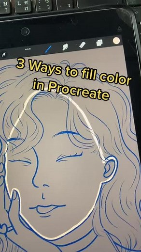 3 ways to fill color in Procreate!! If you guys know more pls tell me 😆 #procreate #art #drawing