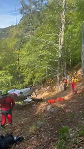 252K views · 2.2K reactions | [VIDEO] Včeraj je Flycom Aviation opravil zahtevni helikoptrerski  prevoz manjšega letala ️ #Aerospool #WT9 #Dynamics področja Mangarta v dolino.  Spomnimo, letalo je zasilno pristalo 1.maja letos na območju Mangarta med letom iz Nemčije v Portorož, pri tem pa se oba člana posadke ostala nepoškodovana. Vir: Flycom Aviation | Slovenski letalski portal - Slovenian Aviation Site | Facebook