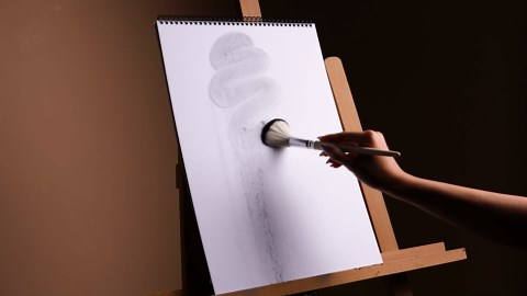 Créez un Art Unique avec une Gomme