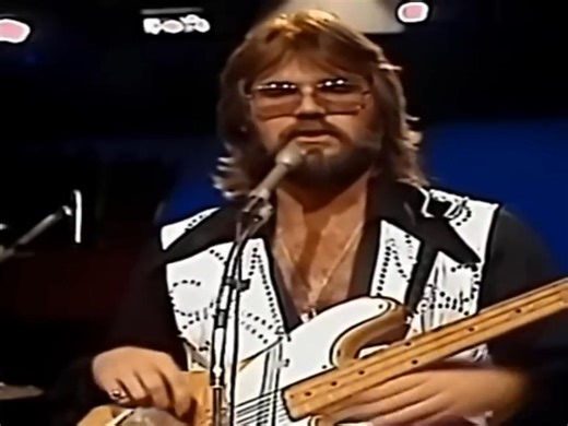 145K views · 6.3K reactions | Kenny Rogers – Ruby, Don’t Take Your Love to Town...▶️ Listen to this great song: https://oldcountry.thedailysongs.com/kenny-rogers-ruby-dont-take-your-love-to-town/?utm_source=facebook&utm_medium=trreel&utm_campaign=timelesssoulclassics | Timeless Soul Classics | Facebook