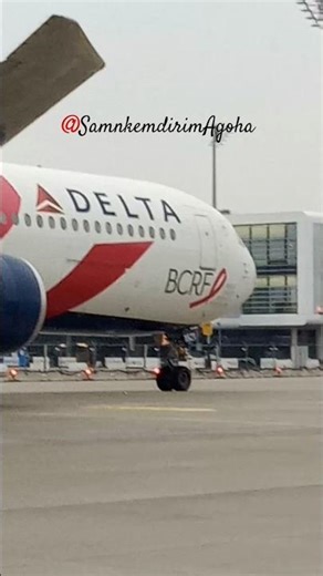 Delta Airlines Boeing 767-400 Holiday Dream Tour 😃#munich #aviation #airport