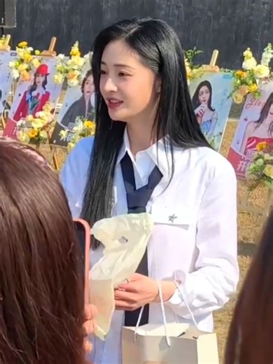 Kyulkyung Zhou Jieqiong's IOI & Pinky Moments