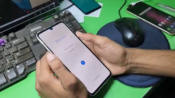 LG V60 ThinQ FRP Bypass in ONE CLICK With Unlock Tool - lg v60 thinq frp bypass android 11
