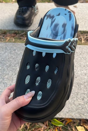 Holiday Haul: Stylish Beach Sandals and Slippers