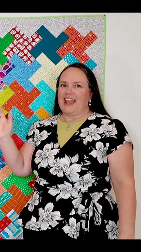 Want to see the rest? Leave me a comment and I’ll send it to your dm! 😎 #walkingfootquilting #learntoquilt #quiltingonadomestic #domesticmachinequilting | Christa Quilts Inc.
