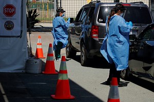 U.S. sees spreading infection, spiking deaths and dwindling supply of PPE