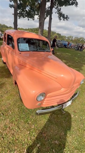 1948 Ford sedan