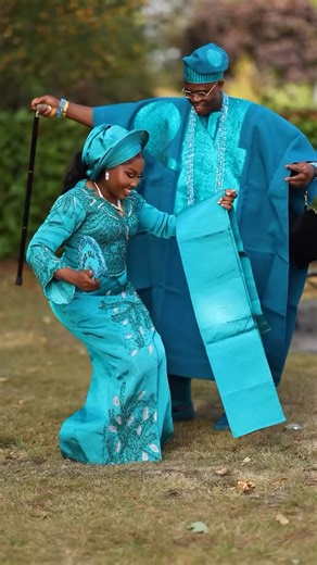 Love, laughter and tradition 💙 Content creator @shotbystunners ﻿Event planner & coordinator @Partywith_oth ﻿Videographer @idrex_imagery ﻿﻿Makeup artist @rgbeautz ﻿﻿Gèlè Artist @stunners_gele #yorubacouple #yorubatraditionalweddings #yorubaculture #naijawedding #yorubagroom #asooke | Yorùbá Traditional Weddings