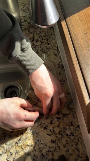 Reverse osmosis water filter install.