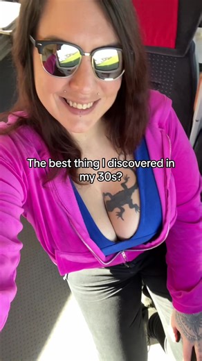 lolasplashqueen (@lolasplashqueen)’s videos with Spread That Puss - Ayesha Erotica