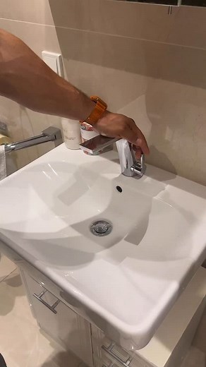 6.7K views · 9.4K reactions | Just another day leveling up! Grow every day ! and help others rise with you. #SelfGrowth #LeadByExample #LevelUpDaily | Amin Elkach | Facebook