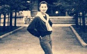 一代人心目中的女神，为爱远嫁却被骗了财产，现在54岁还是单身一人。