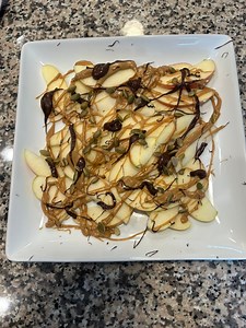 9.6K views · 23 reactions | Apples perfect anytime of year, but especially in the Fall. Switch up your snacking with Apple Nachos. Top with your favorite drizzle and a combination of nuts, seeds, dried fruit, etc. This is a snack everyone is sure to enjoy! Find the recipe here: https://www.weismarkets.com/recipes/apple-nachos/25143 | Weis Markets | Facebook
