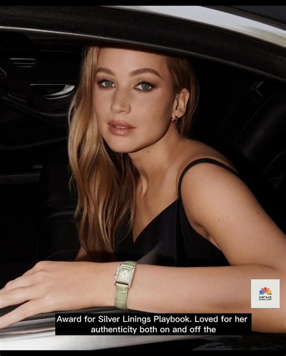 Jennifer Lawrence: Award-Winning Actress #JenniferLawrence #HollywoodStar #fblifestyle #AcademyAwardWinner #VersatileActress | Vintage Starlight