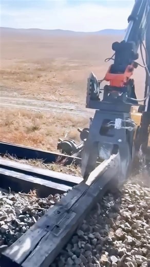 JG Railway Tie Replacer: Fast tie swap, gentle on tracks – isn’t this the time-saver for your rail upkeep?#RailwayTieReplacer #FastRailwayTieSwap #MaintenanceTool | JingGong Excavator Machinery