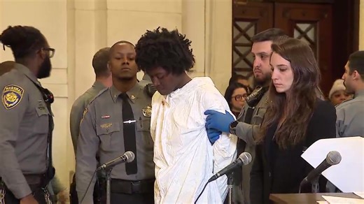 🚨 UPDATE: Courtroom Disturbance as East Haven Fatal Stabbing Suspect Appears 📍 Location: New Haven Superior Court, New Haven, CT 📅 Date: December 31, 2025 The man accused of stabbing a woman to death in East Haven appeared before a judge Wednesday as the case moved forward in court. 🔹 Key Details Reported -- Tyreek Black, 21, appeared in New Haven Superior Court following his arrest -- Black is charged with murder in connection with the East Haven stabbing -- The victim was identified by fam