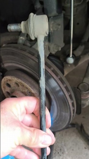 Replacing the stabilizer links on a Vectra