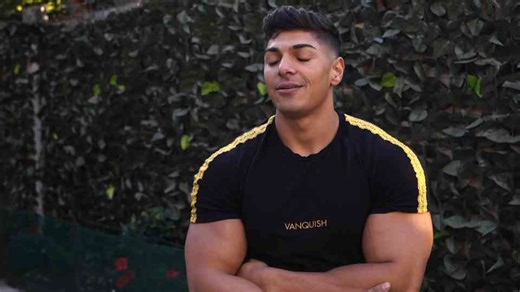 Get to know me / Andrei Deiu'