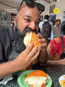 1.4M views · 21K reactions | THE ORIGINAL BURGER KING!! Sarang Sanjeev Sathaye सोबत त्याचे पुण्यातले favourite food joints explore करतोय! अजून चविष्ट content साठी Bha2Pa ला Follow करायला विसरू नका! #bha2pa #camp #bhadipa #pune #punefoodie #burgerking | Bharatiya Touring Party - Bha2Pa | Facebook