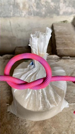 The Best Rope Knot to Secure a Sack - Practical Strong