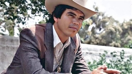 Chalino Sánchez recibió una nota en el escenario y horas después apareció muerto: el video viral