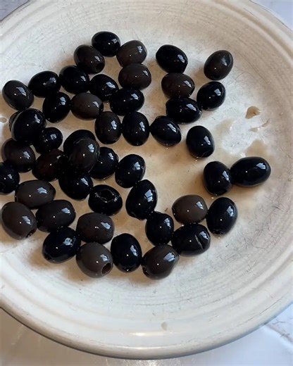 2.2M views · 4.4K reactions | All these are only 200 calories 勞 | FOODbible | Facebook